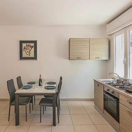 La Casa Sul Lungomare Di - Litore Domus