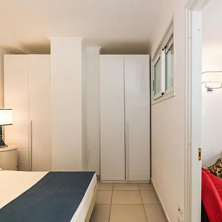 La Casa Sul Lungomare Di - Litore Domus וירג'יו