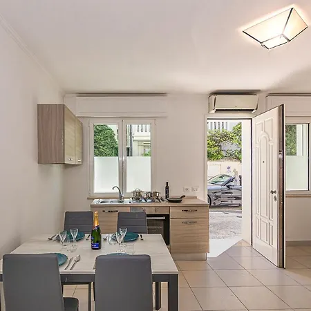 La Casa Sul Lungomare Di - Litore Domus Viareggio