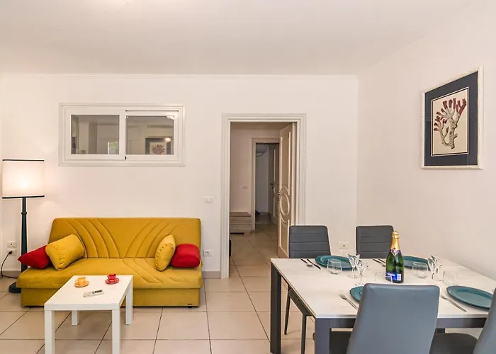 La Casa Sul Lungomare Di - Litore Domus