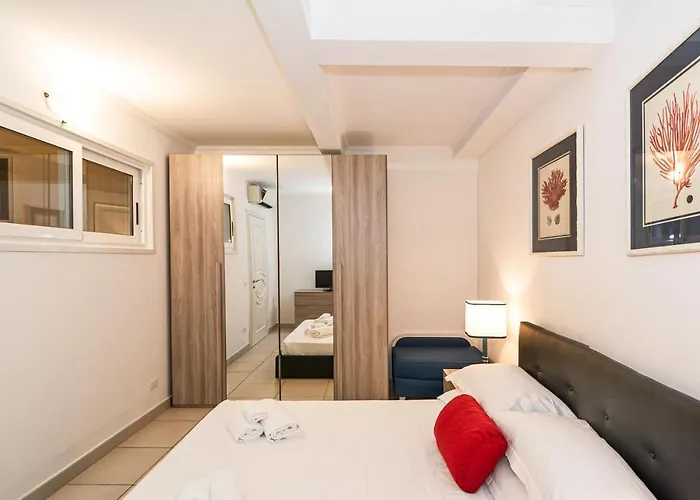 La Casa Sul Lungomare Di - Litore Domus * Виареджо